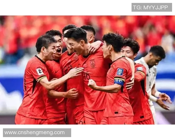 中国足球迎战乌兹别克斯坦全力争胜展现实力与团结精神 中国足球迎战乌兹别克斯坦全力争胜展现实力与团结精神