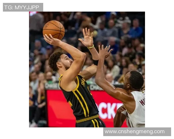 广东体育勇士对决骑士NBA赛场激情碰撞引发热血对抗 广东体育勇士对决骑士NBA赛场激情碰撞引发热血对抗