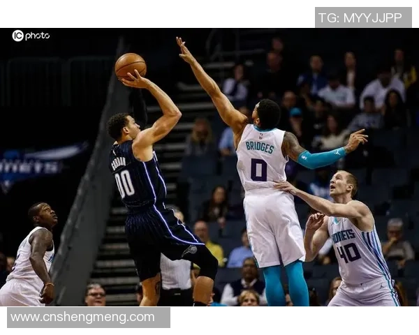 篮网与魔术历史交锋战绩回顾及分析两队近期表现对比